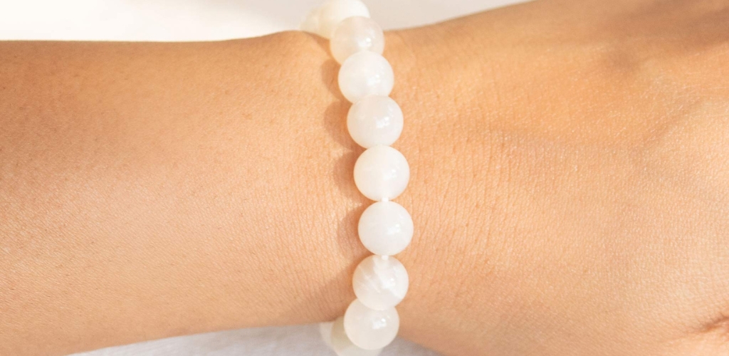 Which Hand to Wear a Milky Moonstone Bracelet