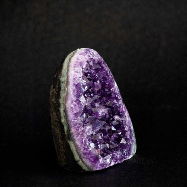 Amethyst Standing Geode AAA+ Quality - 251g - Image 2