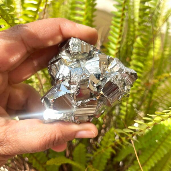 Peruvian Pyrite Cluster - For Financial Growth