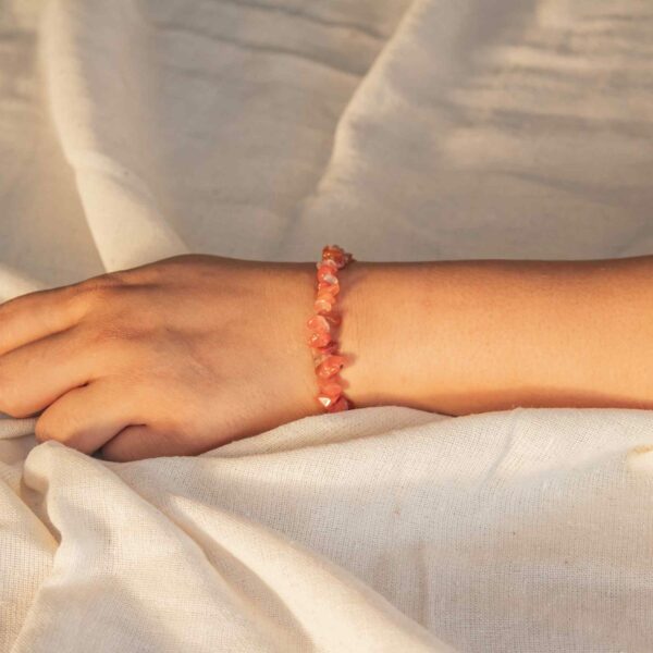 chip red carnelian bracelet