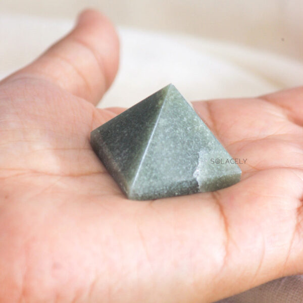 Mini Crystal Pyramids - Image 13