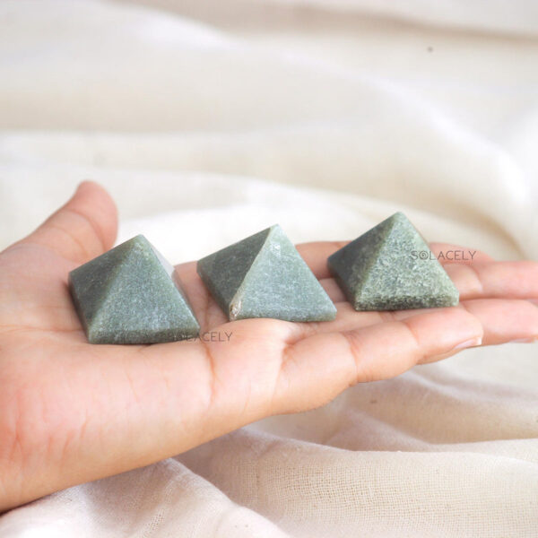 Mini Crystal Pyramids - Image 6