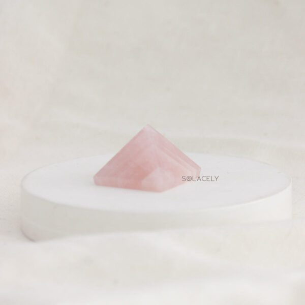 Mini Crystal Pyramids - Image 12