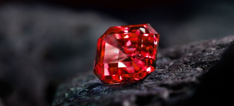 Birthstone for Cancer Zodiac: Meanings and Benefits